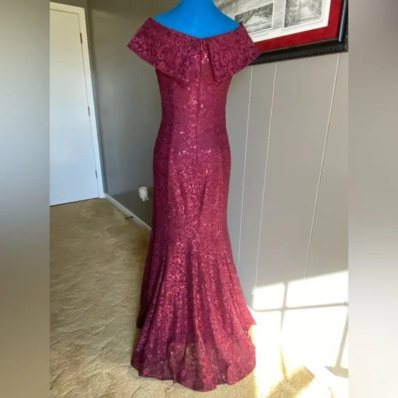 MORGAN & CO. BURGUNDY DRESS. - Picture 14 of 16